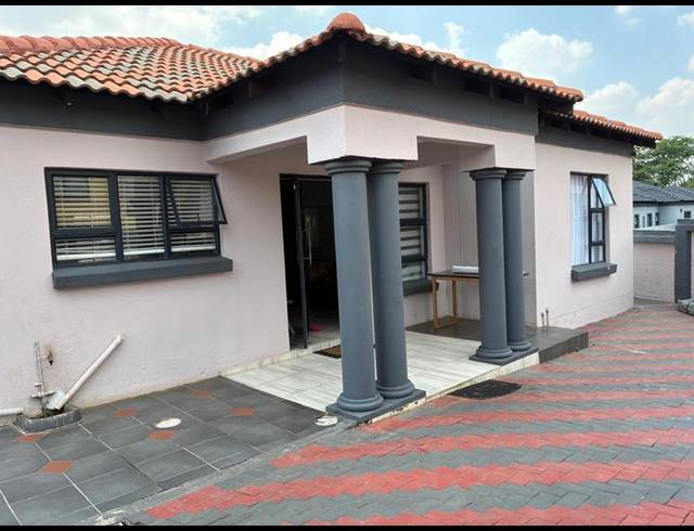 3 BEDROOM HOUSE FOR SALE IN AMANDASIG